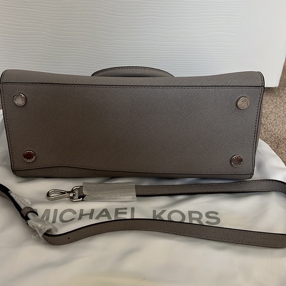 Grey Michael Kors Crossbody Handbag - Picture 7 of 8